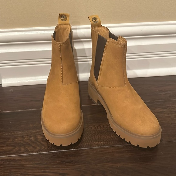 Timberland Leather Pull-on Ankle Booties - Picture 2 of 5